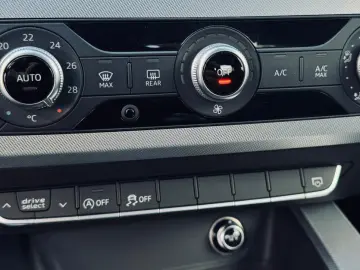 Audi A4   Fab- 03.2016   2.0 Benzina 190 Cp   Euro 6