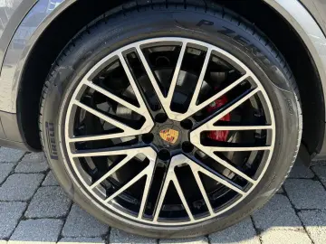 PORSCHE Cayenne Coupe S Matrix HA-Lenk SportAbgas Bose