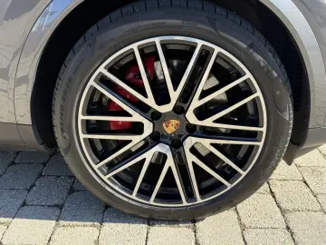 PORSCHE Cayenne Coupe S Matrix HA-Lenk SportAbgas Bose