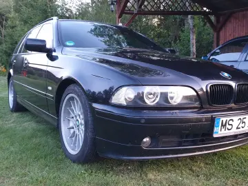 BMW 525