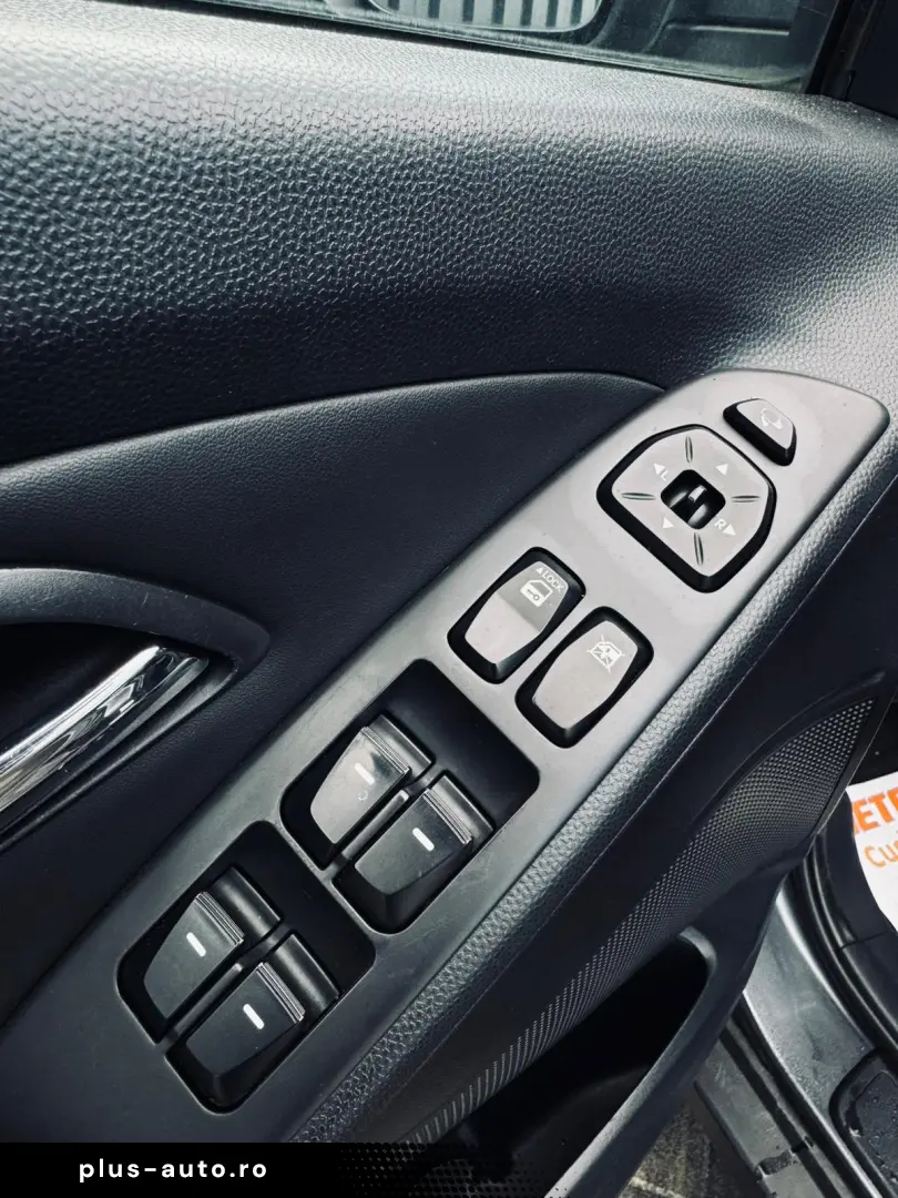 Hyundai Tucson IX-35   2.0 BENZINA 163CP   Fab 04.2010