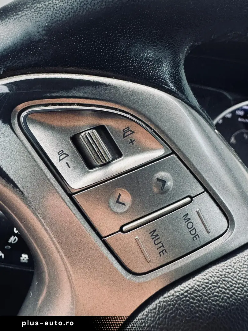 Hyundai Tucson IX-35   2.0 BENZINA 163CP   Fab 04.2010