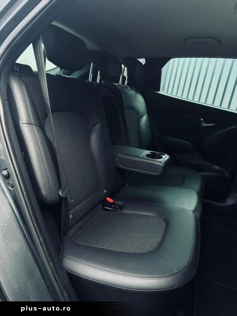 Hyundai Tucson IX-35   2.0 BENZINA 163CP   Fab 04.2010