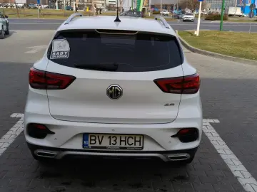MG ZS