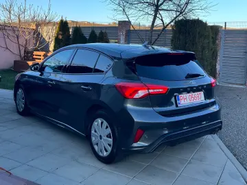 Ford Focus Gen-Iv-2018