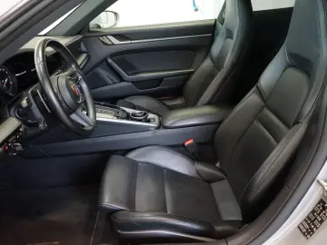 PORSCHE 911 992 Carrera 4S Coupé Sportabg. Glasdach BOSE