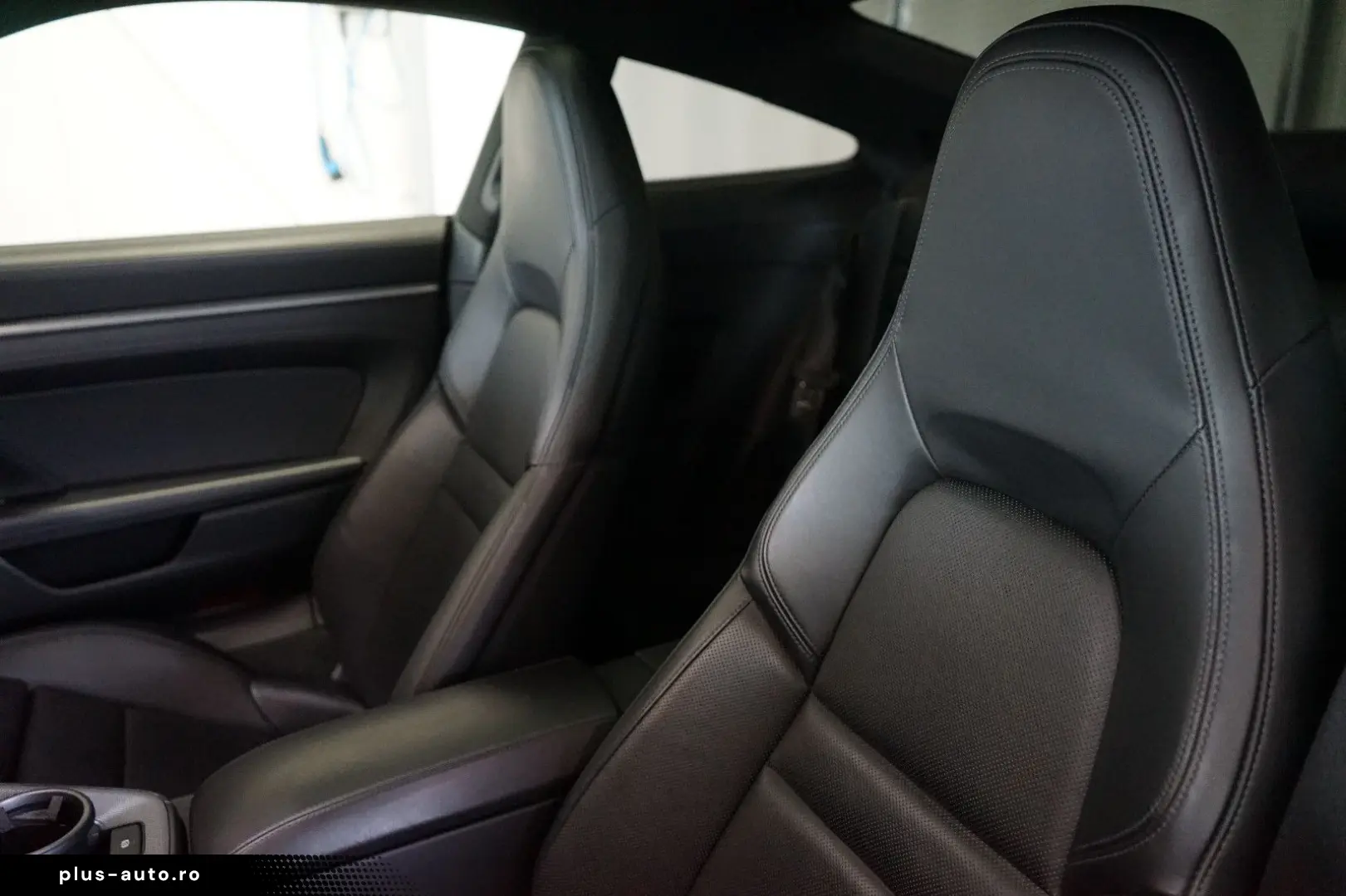 PORSCHE 911 992 Carrera 4S Coupé Sportabg. Glasdach BOSE