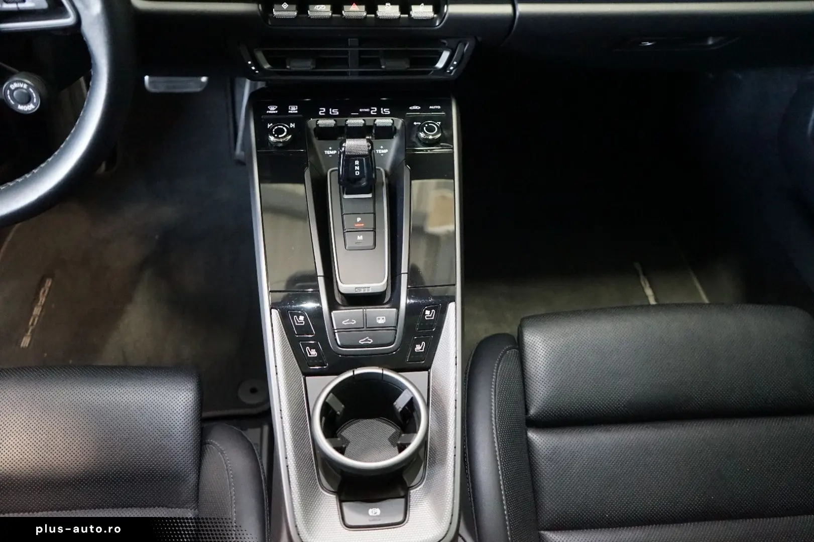 PORSCHE 911 992 Carrera 4S Coupé Sportabg. Glasdach BOSE