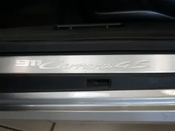 PORSCHE 911 992 Carrera 4S Coupé Sportabg. Glasdach BOSE