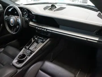 PORSCHE 911 992 Carrera 4S Coupé Sportabg. Glasdach BOSE