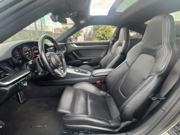 PORSCHE 911 Carrera 4  1.Hand Sport Abgas Pano 360  LED