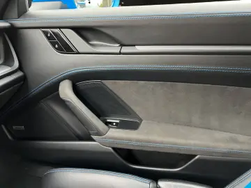 PORSCHE 992 GT3 CLUBSPORT LIFT CARBON SCHALE MATRIX