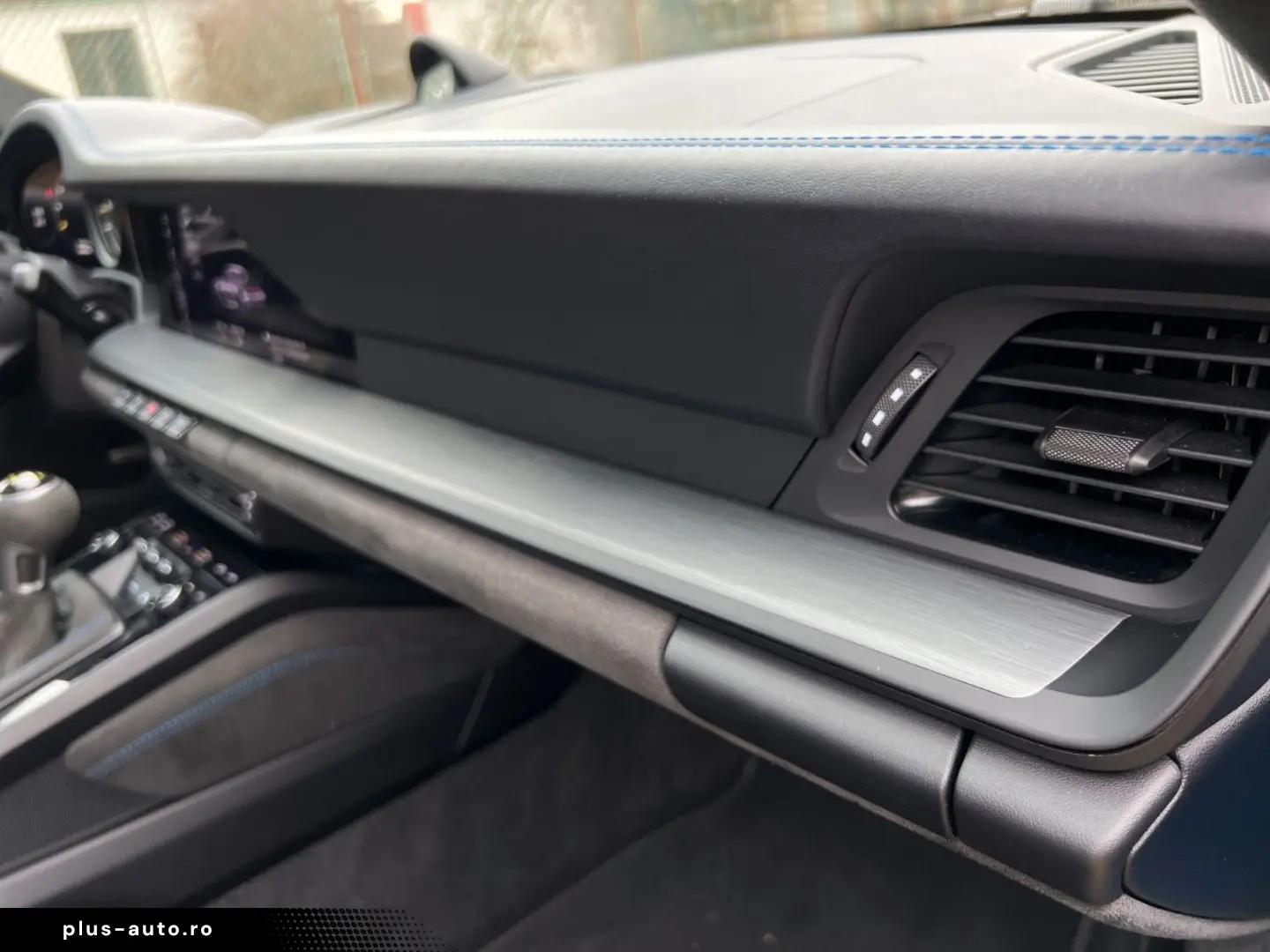 PORSCHE 992 GT3 CLUBSPORT LIFT CARBON SCHALE MATRIX