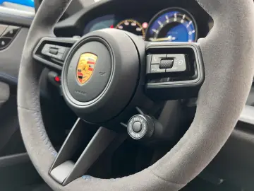 PORSCHE 992 GT3 CLUBSPORT LIFT CARBON SCHALE MATRIX