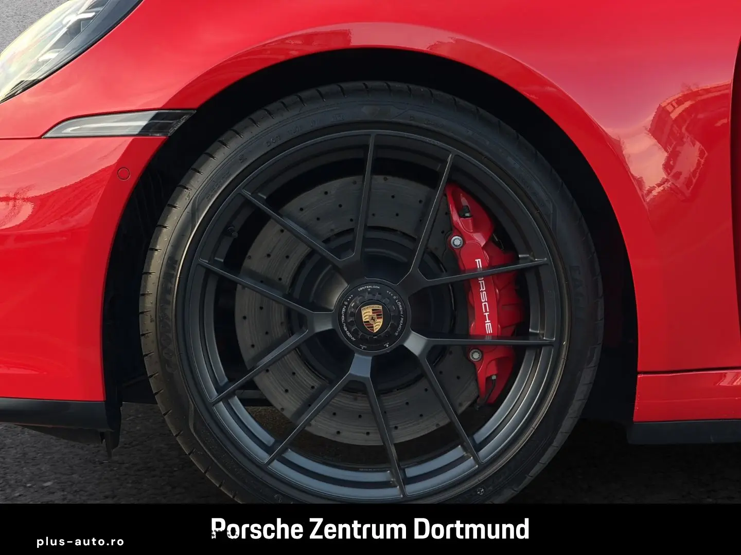 PORSCHE 992 911 Carrera 4 GTS BOSE Sportabgas HA-Lenkung