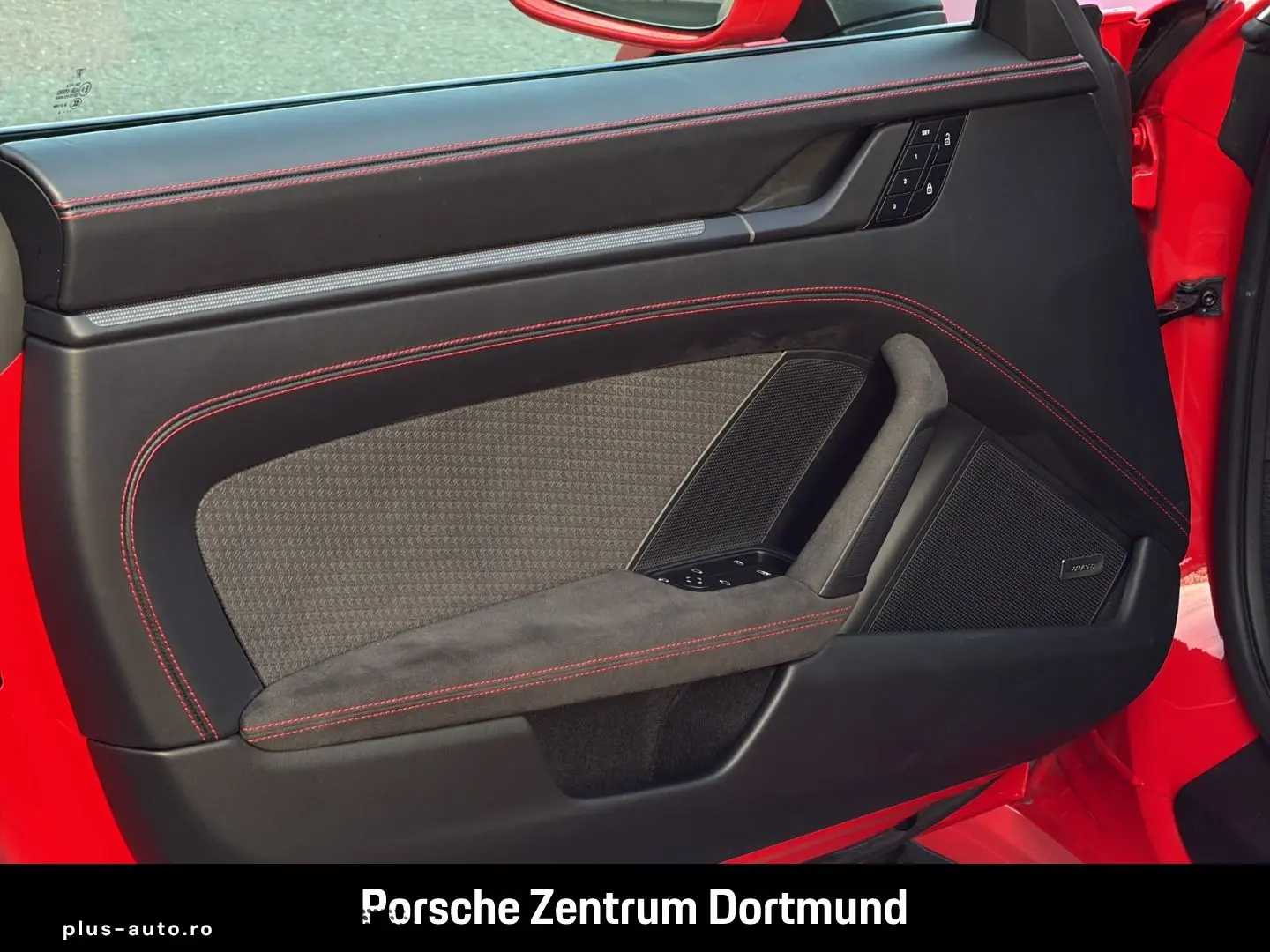 PORSCHE 992 911 Carrera 4 GTS BOSE Sportabgas HA-Lenkung