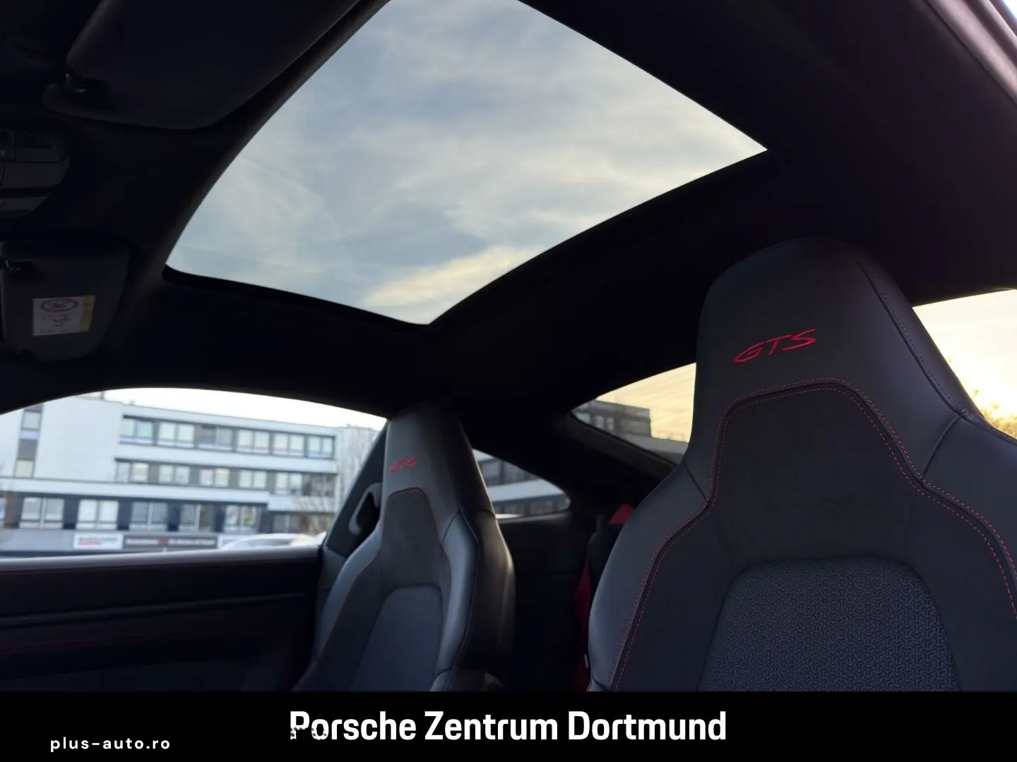 PORSCHE 992 911 Carrera 4 GTS BOSE Sportabgas HA-Lenkung