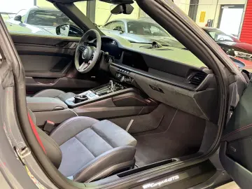 PORSCHE 911 992.2 Targa 4 GTS T-Hybrid  VAT MATRIX