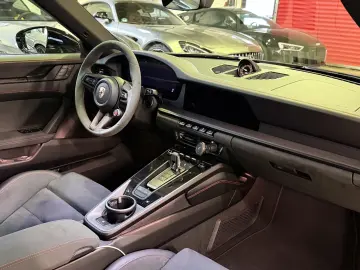 PORSCHE 911 992.2 Targa 4 GTS T-Hybrid  VAT MATRIX