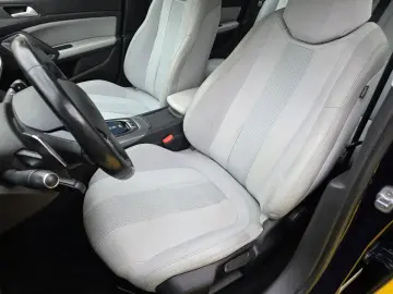 Peugeot 308 1.5 BlueHDi GT Pack Posibilitate Rate