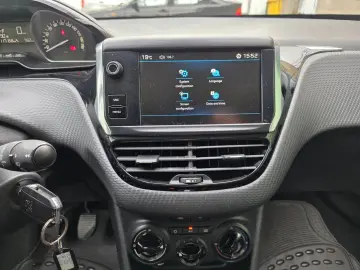 Peugeot 208 1.2 PureTech Style