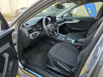 Audi A4 2.0 TDI S tronic Sport Posibilitate Rate