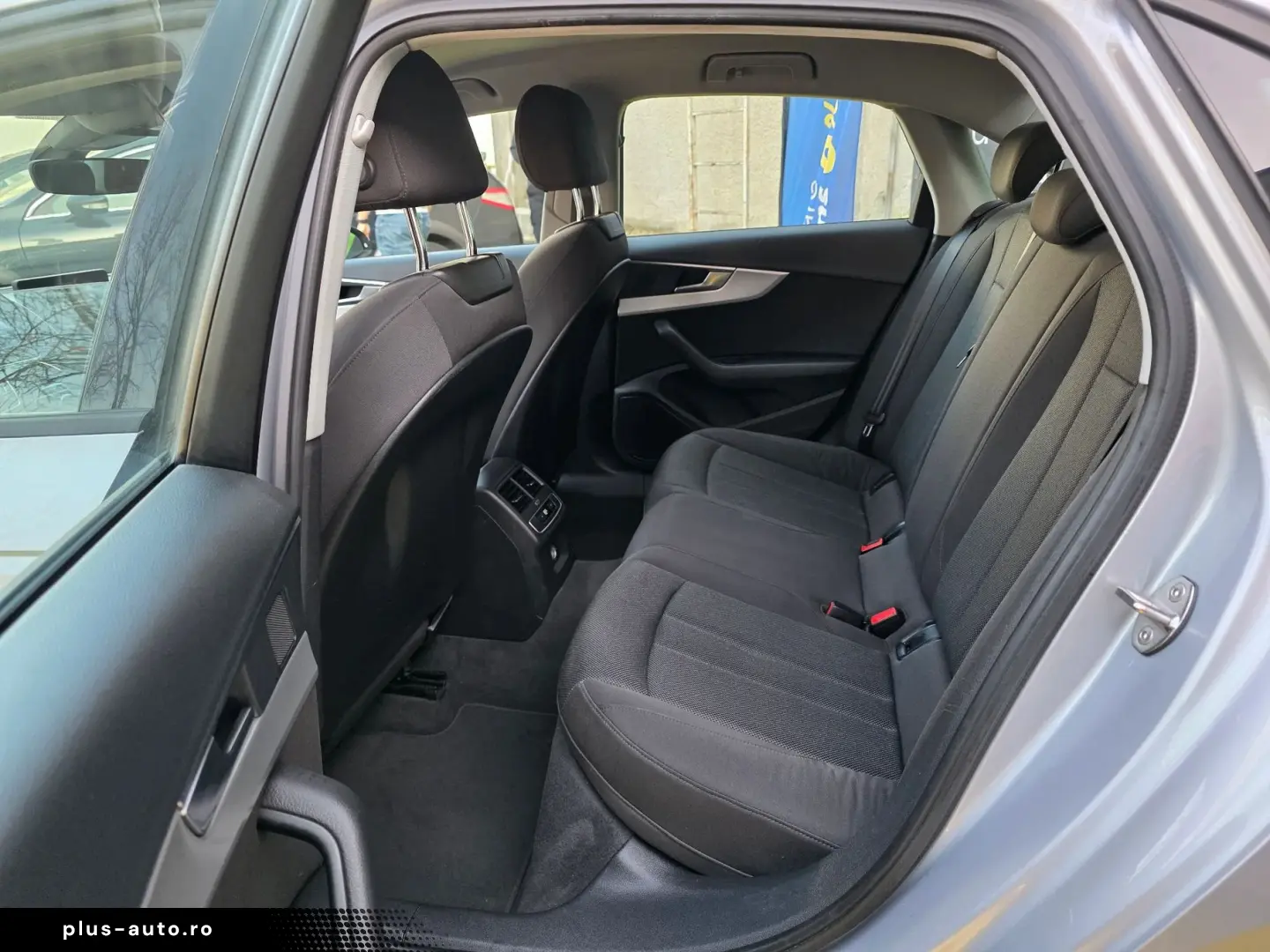 Audi A4 2.0 TDI S tronic Sport Posibilitate Rate