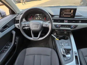 Audi A4 2.0 TDI S tronic Sport Posibilitate Rate