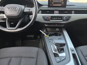 Audi A4 2.0 TDI S tronic Sport Posibilitate Rate