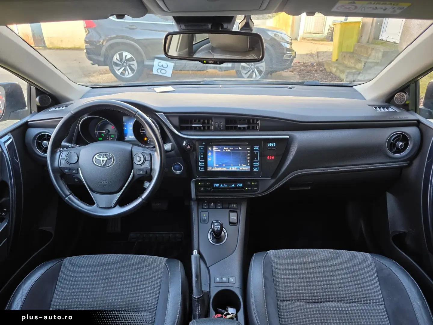 Toyota Auris Touring Sports Hybrid Lounge Rate