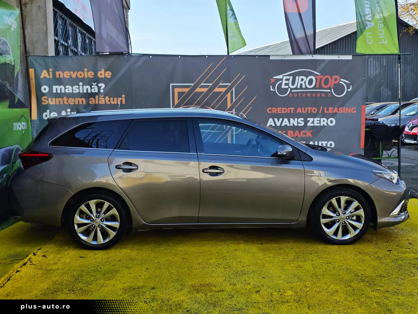 Toyota Auris Touring Sports Hybrid Lounge Rate