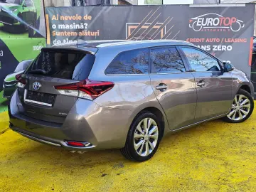 Toyota Auris Touring Sports Hybrid Lounge Rate