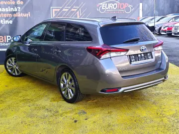 Toyota Auris Touring Sports Hybrid Lounge Rate