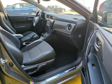 Toyota Auris Touring Sports Hybrid Lounge Rate