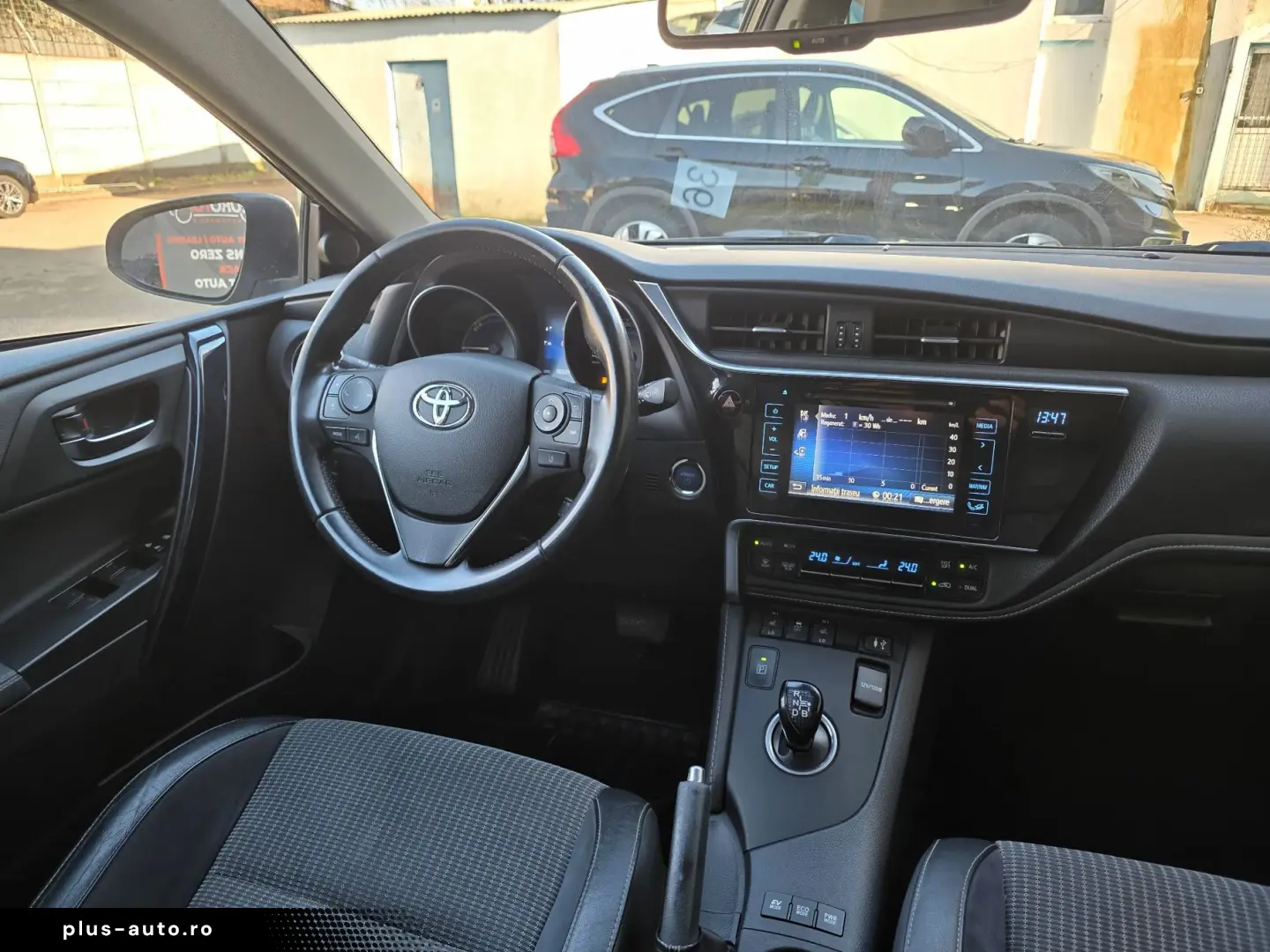 Toyota Auris Touring Sports Hybrid Lounge Rate