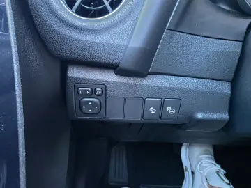 Toyota Auris Touring Sports Hybrid Lounge Rate