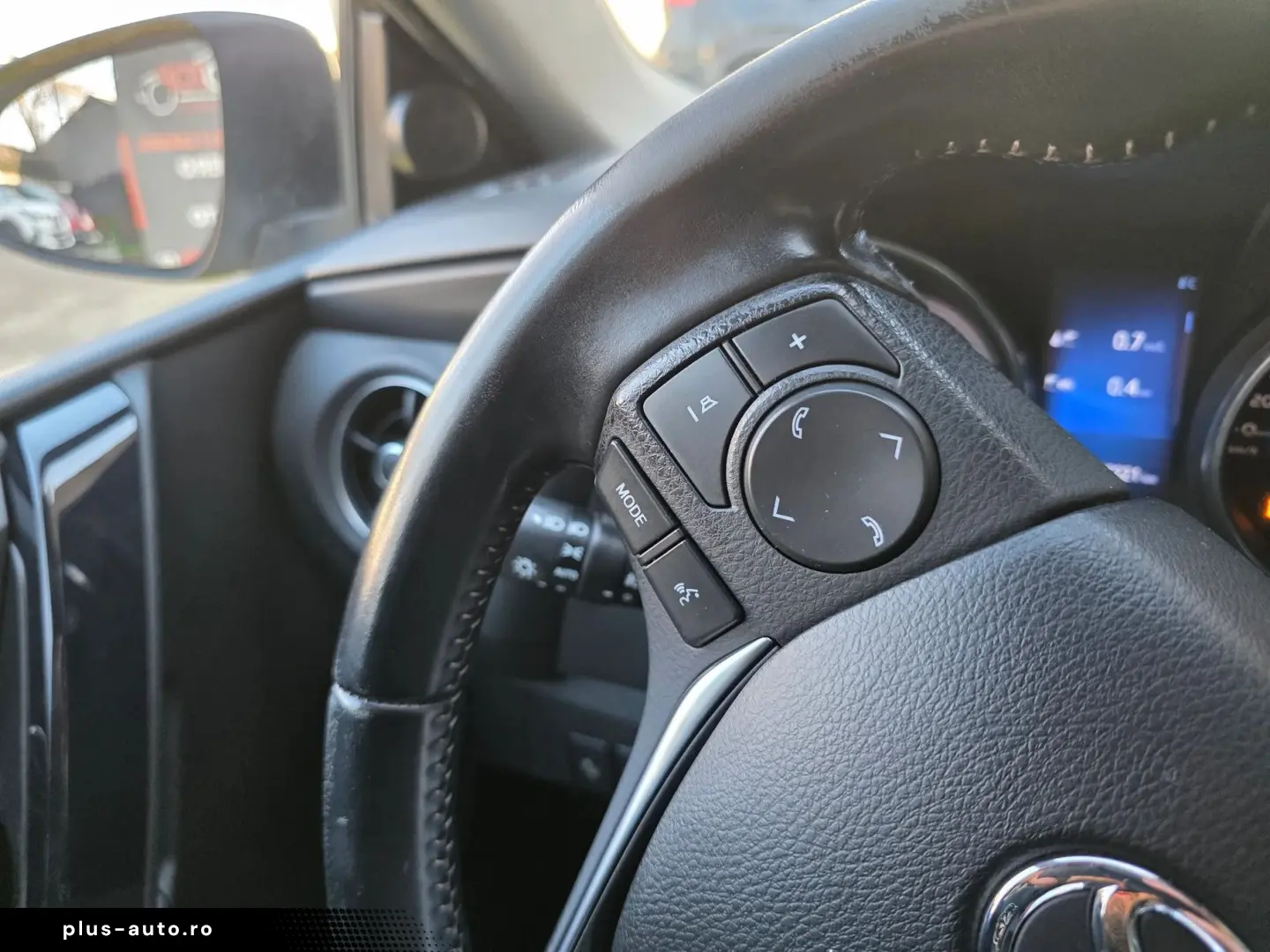 Toyota Auris Touring Sports Hybrid Lounge Rate