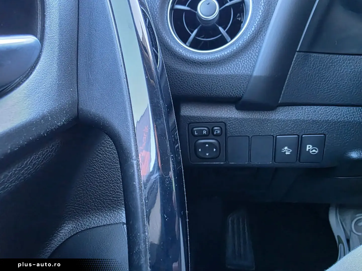 Toyota Auris Touring Sports Hybrid Lounge Rate