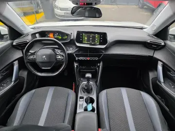 Peugeot 2008 1.2 PureTech Turbo S&S Allure