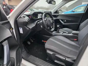 Peugeot 2008 1.2 PureTech Turbo S&S Allure