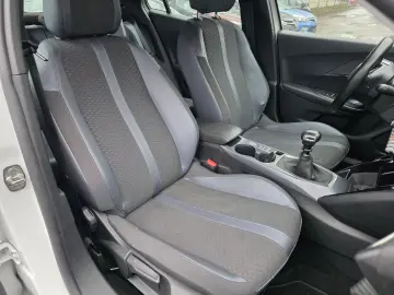 Peugeot 2008 1.2 PureTech Turbo S&S Allure