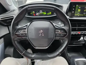 Peugeot 2008 1.2 PureTech Turbo S&S Allure