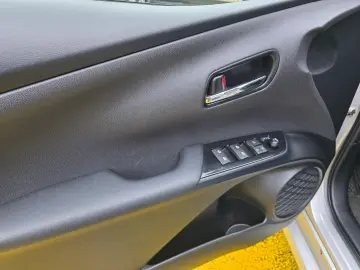 Toyota Prius 1.8 Lounge Buy Back Rate