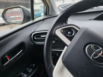 Toyota Prius 1.8 Lounge Buy Back Rate