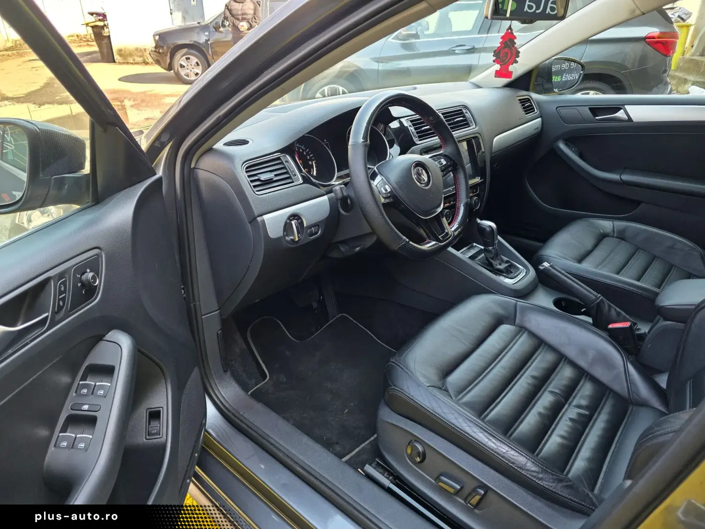 Volkswagen Jetta 1.4 DSG Highline Hybrid Automată