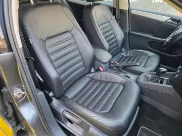 Volkswagen Jetta 1.4 DSG Highline Hybrid Automată