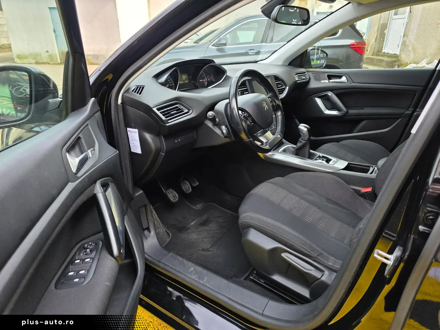 Peugeot 308 1.2 PureTech Allure Rate