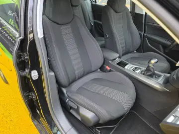 Peugeot 308 1.2 PureTech Allure Rate