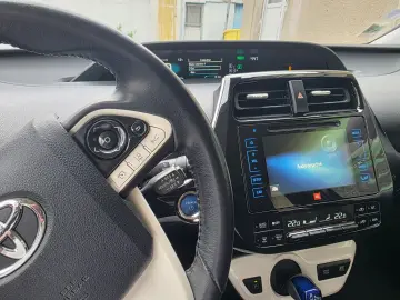 Toyota Prius 1.8 Lounge Posibilitate Rate