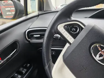 Toyota Prius 1.8 Lounge Posibilitate Rate